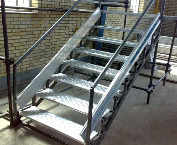 انواع پله داربستی - فولادفیدار